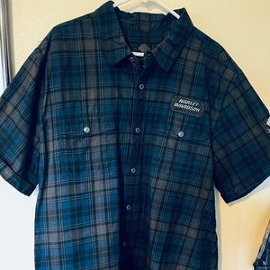 Harley Davidson Men’s 2XL Shirt.